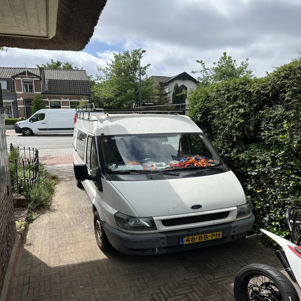 Ford transit bus 6 persoons met laadruimte en imperial